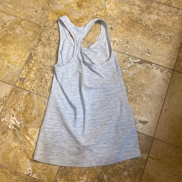 Lululemon racer tank 6 - Picture 2 of 2